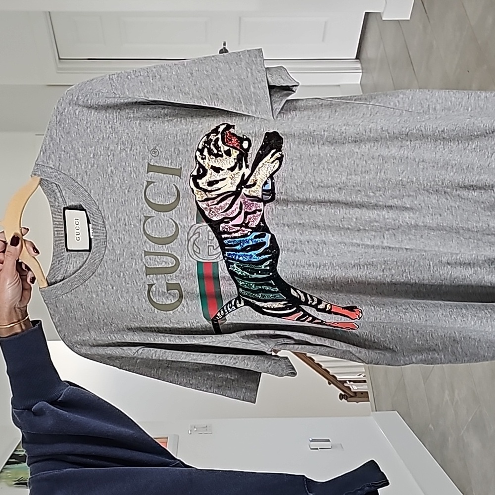 Gucci sequin tiger tee